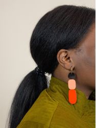 Totem hoop earrings 85 in black horn and Roux lacquer