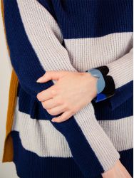 Nymphe cuff in black horn and Blue lacquer